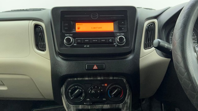 Second-hand 2022 Maruti Suzuki Wagon R ZXI 1.2 for sale in Ahmedabad-32