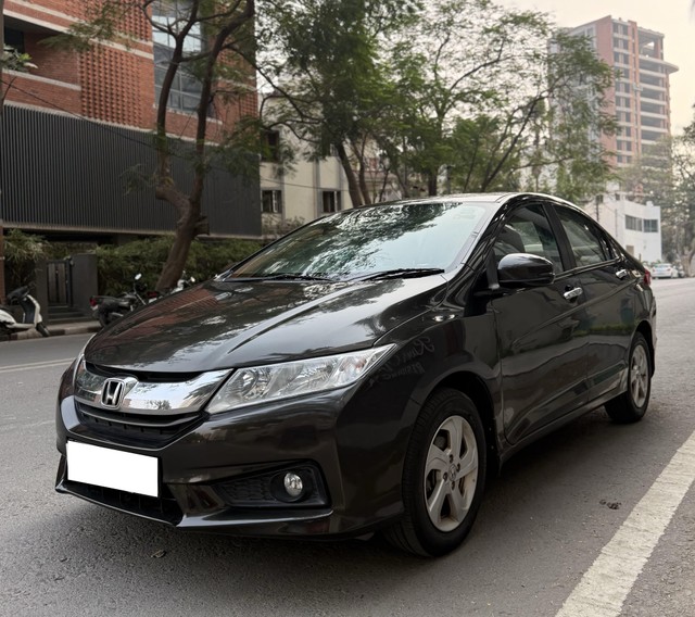Second-hand 2014 Honda City i VTEC CVT VX for sale in Surat-3