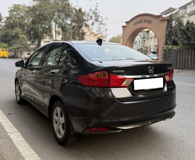 Second-hand 2014 Honda City i VTEC CVT VX for sale in Surat-5