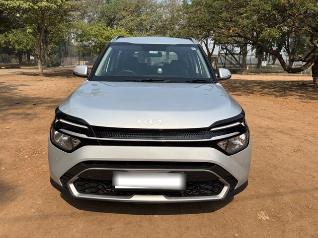 Second-hand 2023 Kia Carens Prestige for sale in Mumbai-5