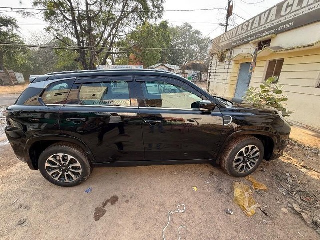 Second-hand 2024 Maruti Suzuki Grand Vitara Zeta for sale in Chattarpur-8
