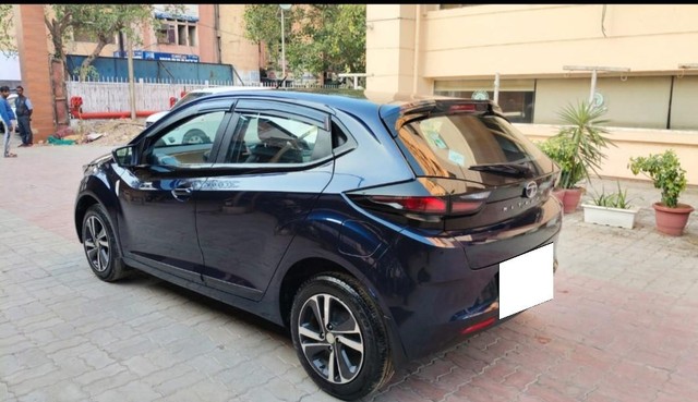 Tata Altroz XZ CNG Second-hand 2023 Tata Altroz XZ CNG for sale in New Delhi-2