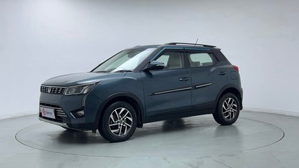 Second-hand 2023 Mahindra XUV300 W8 Opt for sale in Ghaziabad