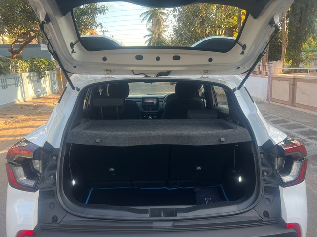 Second-hand 2022 Renault Kiger RXZ for sale in Mysore-9