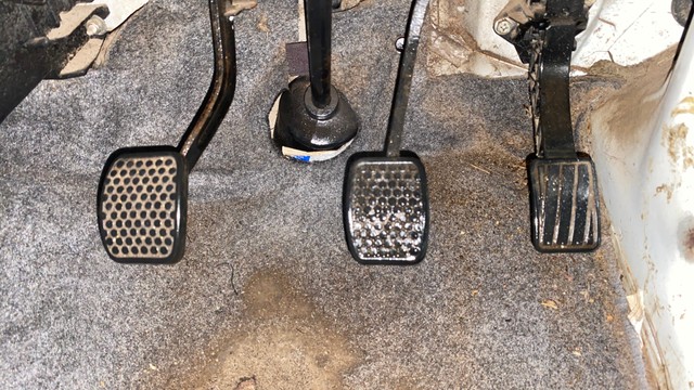 Second-hand 2019 Maruti Eeco 5 Seater AC BSIV for sale in Surat-14