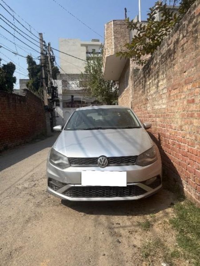 Volkswagen Polo 1.2 MPI Comfortline Second-hand 2017 Volkswagen Polo 1.2 MPI Comfortline for sale in Rohtak-0