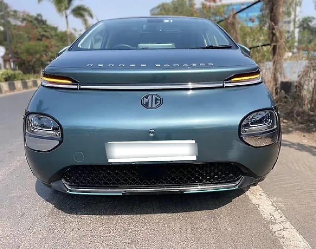 Second-hand 2024 MG Windsor EV Essence for sale in Mumbai-2