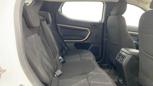 Second-hand 2021 Renault Kiger RXT AMT for sale in Ahmedabad-16