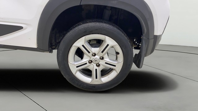 Second-hand 2021 Renault Kiger RXT AMT for sale in Ahmedabad-27