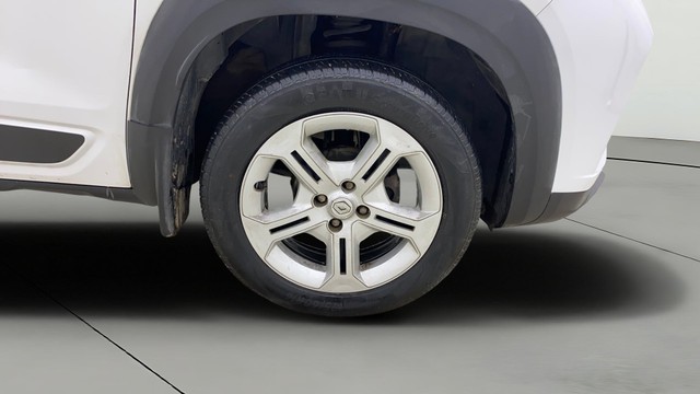 Second-hand 2021 Renault Kiger RXT AMT for sale in Ahmedabad-24