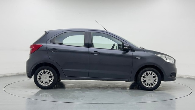 Second-hand 2016 Ford Figo Trend for sale in Noida-2