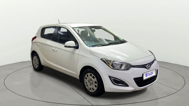 Second-hand 2014 Hyundai i20 Magna 1.4 CRDi for sale in Surat