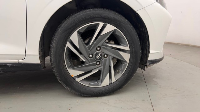 Second-hand 2020 Hyundai i20 Asta Turbo DCT for sale in Chandigarh-17