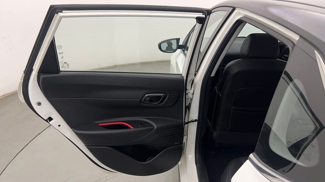 Second-hand 2020 Hyundai i20 Asta Turbo DCT for sale in Chandigarh-33