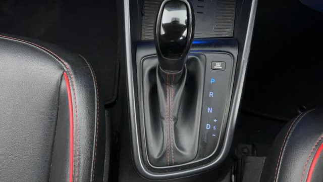 Second-hand 2020 Hyundai i20 Asta Turbo DCT for sale in Chandigarh-12