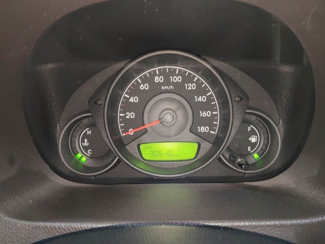 Second-hand 2015 Hyundai EON Era for sale in Kochi-13