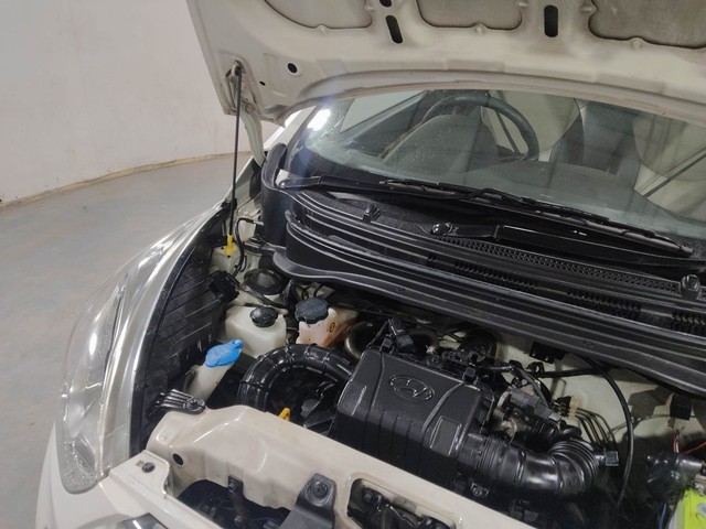 Second-hand 2015 Hyundai EON Era for sale in Kochi-30