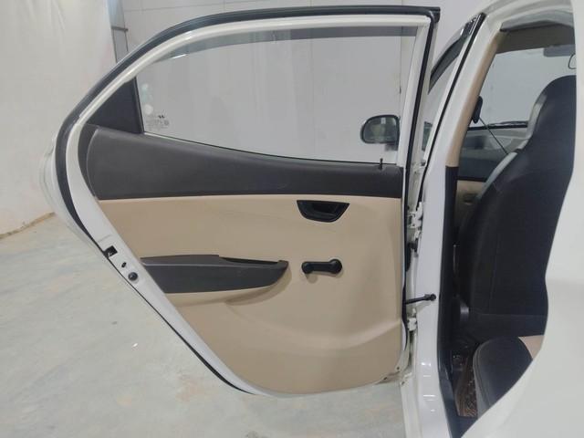 Second-hand 2015 Hyundai EON Era for sale in Kochi-28