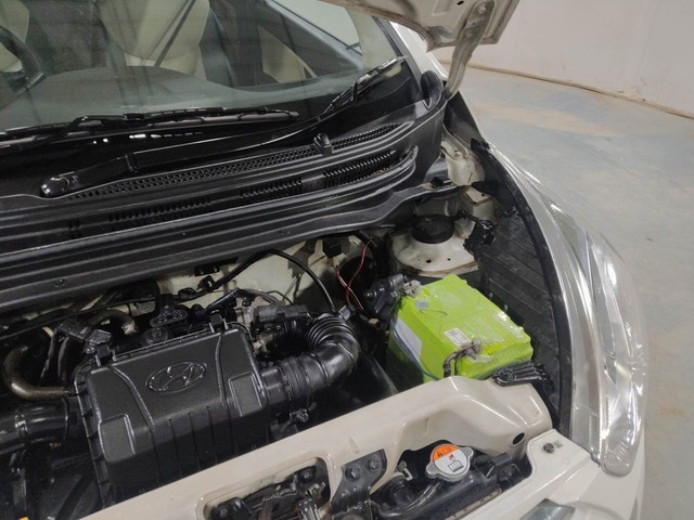 Second-hand 2015 Hyundai EON Era for sale in Kochi-27