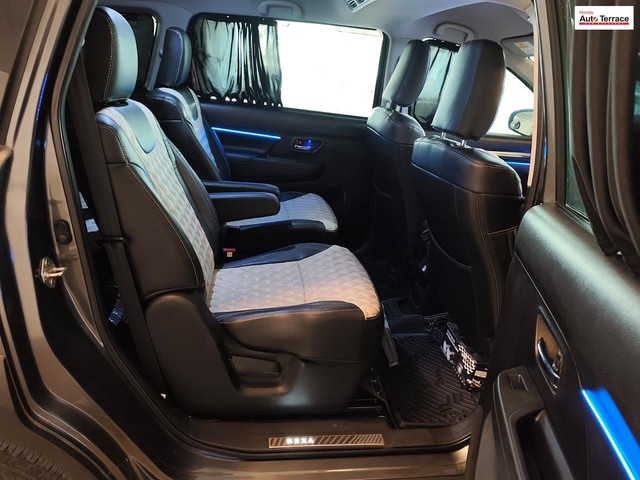 Second-hand 2023 Maruti Suzuki XL6 Alpha for sale in Mumbai-10