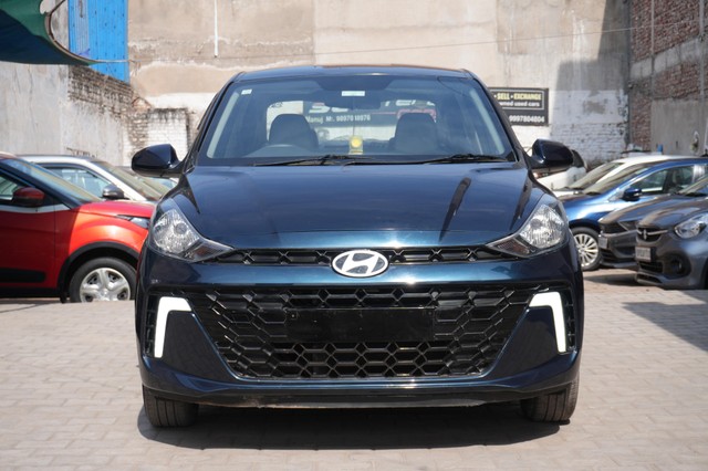 Second-hand 2023 Hyundai Aura S CNG for sale in Agra-6