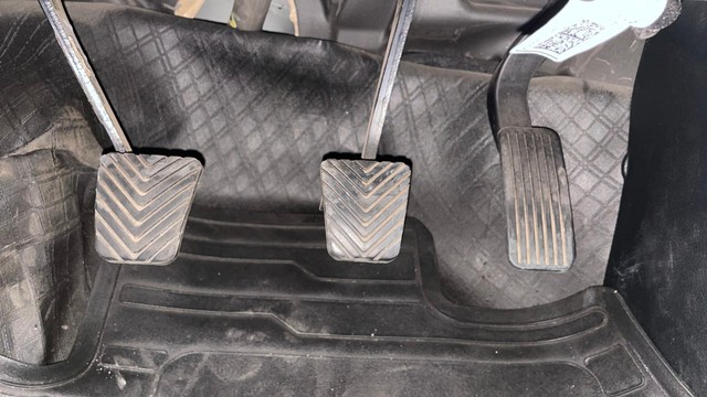 Second-hand 2021 Kia Seltos HTX Diesel for sale in Chennai-14