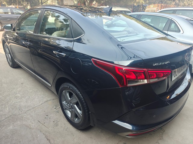 Second-hand 2020 Hyundai Verna SX IVT for sale in New Delhi-6