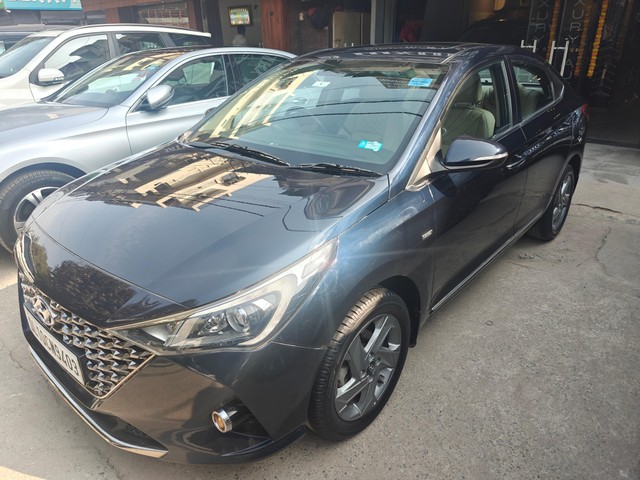 Second-hand 2020 Hyundai Verna SX IVT for sale in New Delhi-2