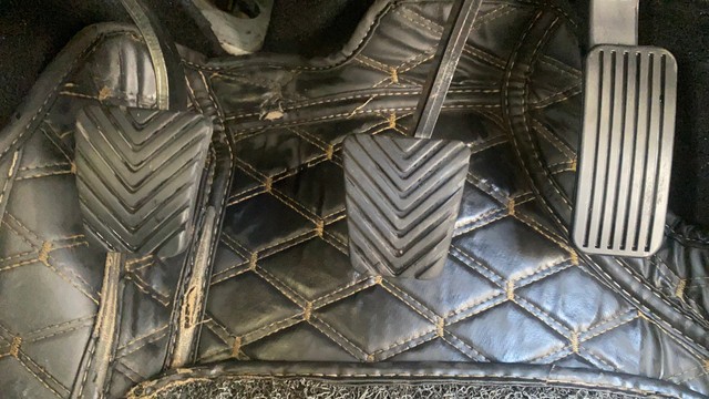 Second-hand 2022 Kia Carens Luxury Plus Diesel AT 6 STR BSVI for sale in Bangalore-14