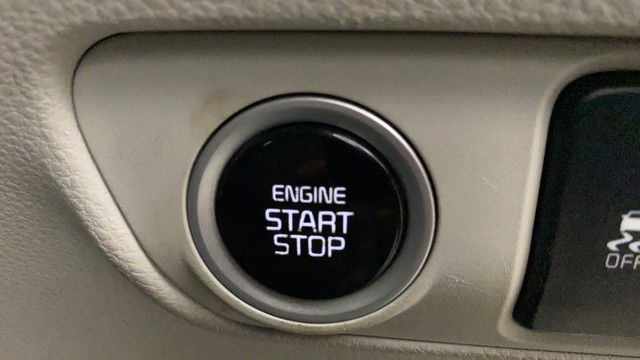 Second-hand 2022 Kia Carens Luxury Plus Diesel AT 6 STR BSVI for sale in Bangalore-23