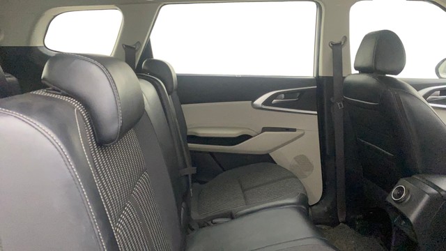 Second-hand 2022 Kia Carens Luxury Plus Diesel AT 6 STR BSVI for sale in Bangalore-16