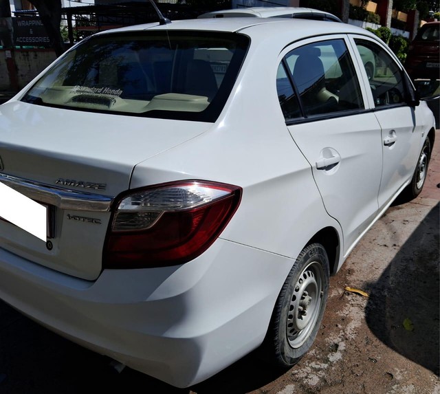 Second-hand 2017 Honda Amaze E Option i-DTEC for sale in Lucknow-7