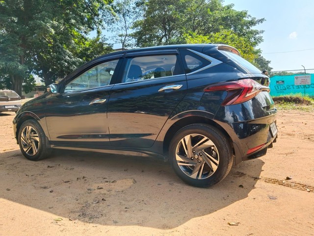 Second-hand 2022 Hyundai i20 Asta DT for sale in Chennai-7