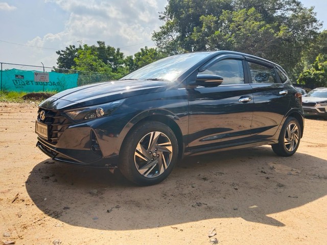 Second-hand 2022 Hyundai i20 Asta DT for sale in Chennai-4