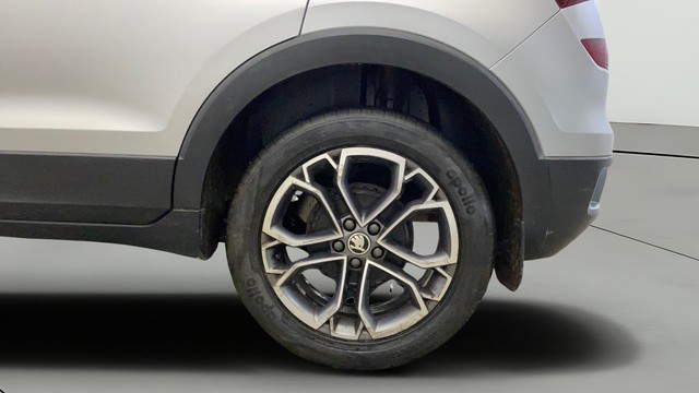 Second-hand 2021 Skoda Kushaq 1.0 TSI Style AT BSVI for sale in New Delhi-29