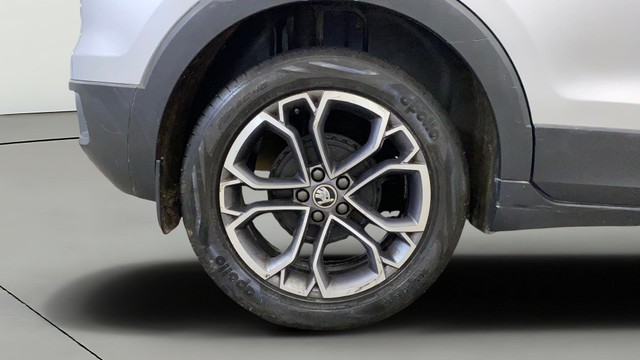 Second-hand 2021 Skoda Kushaq 1.0 TSI Style AT BSVI for sale in New Delhi-28