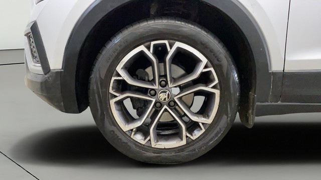 Second-hand 2021 Skoda Kushaq 1.0 TSI Style AT BSVI for sale in New Delhi-30