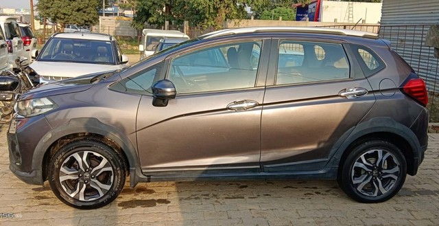 Second-hand 2018 Honda WR-V i-DTEC VX for sale in Lucknow-3