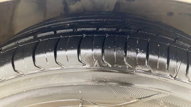 Hyundai i10 Magna 1.1L Second-hand 2014 Hyundai i10 Magna 1.1L for sale in Ahmedabad-28