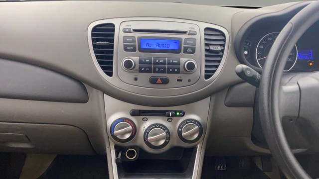 Hyundai i10 Magna 1.1L Second-hand 2014 Hyundai i10 Magna 1.1L for sale in Ahmedabad-22
