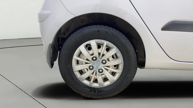 Hyundai i10 Magna 1.1L Second-hand 2014 Hyundai i10 Magna 1.1L for sale in Ahmedabad-24