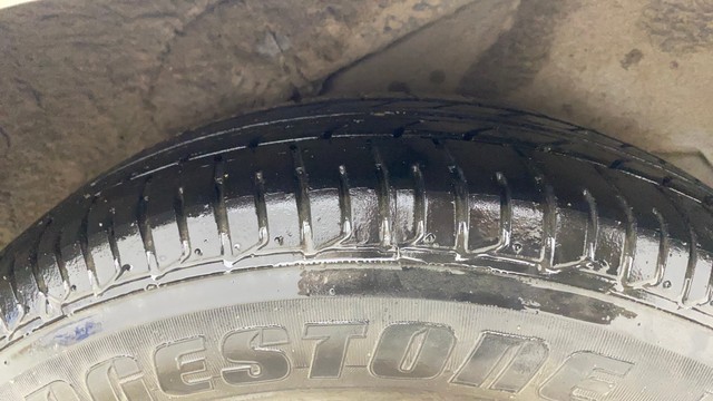 Hyundai i10 Magna 1.1L Second-hand 2014 Hyundai i10 Magna 1.1L for sale in Ahmedabad-31