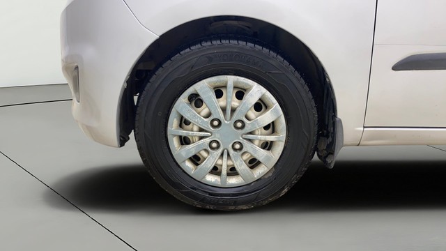 Hyundai i10 Magna 1.1L Second-hand 2014 Hyundai i10 Magna 1.1L for sale in Ahmedabad-25