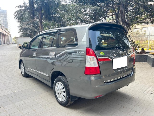 Second-hand 2014 Toyota Innova 2.5 G (Diesel) 7 Seater BS IV for sale in Pune-6