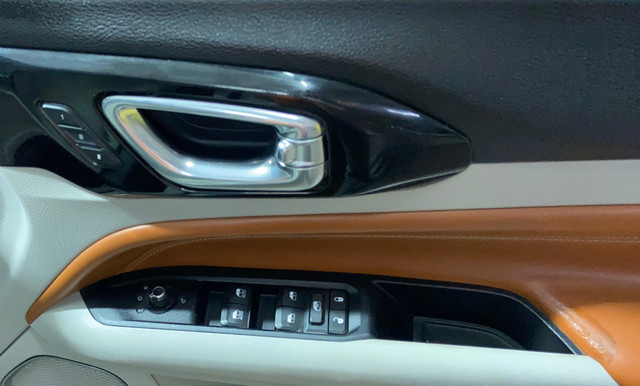 Second-hand 2021 Jeep Compass 2.0 Limited 4X4 Opt Diesel AT BSVI for sale in Surat-8