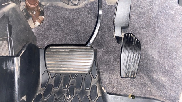 Second-hand 2021 Jeep Compass 2.0 Limited 4X4 Opt Diesel AT BSVI for sale in Surat-25