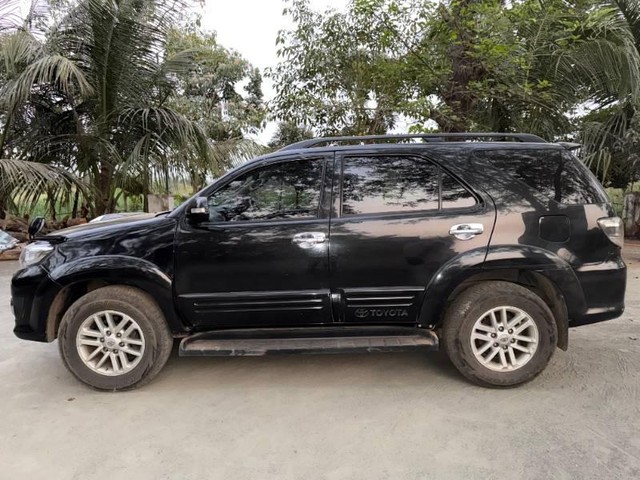 Second-hand 2015 Toyota Fortuner 4x4 MT for sale in Sathupalli-3