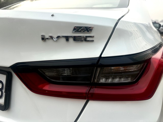 Second-hand 2022 Honda City ZX CVT for sale in New Delhi-25