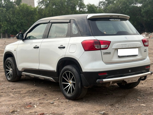 Second-hand 2016 Maruti Vitara Brezza LDi Option for sale in New Delhi-3
