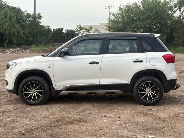 Second-hand 2016 Maruti Vitara Brezza LDi Option for sale in New Delhi-4
